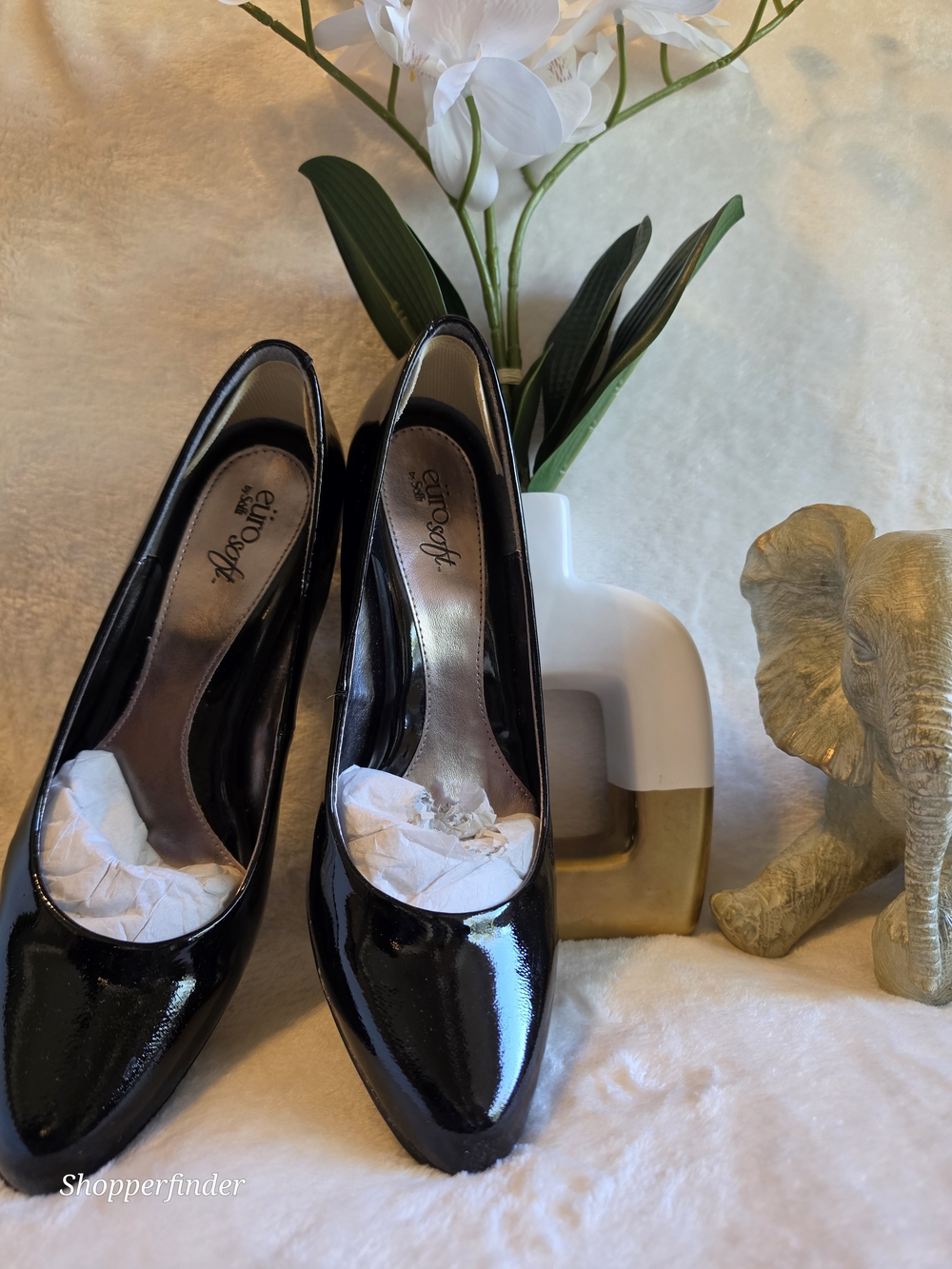 Eurosoft by Söfft black patent leather pumps. Size9M